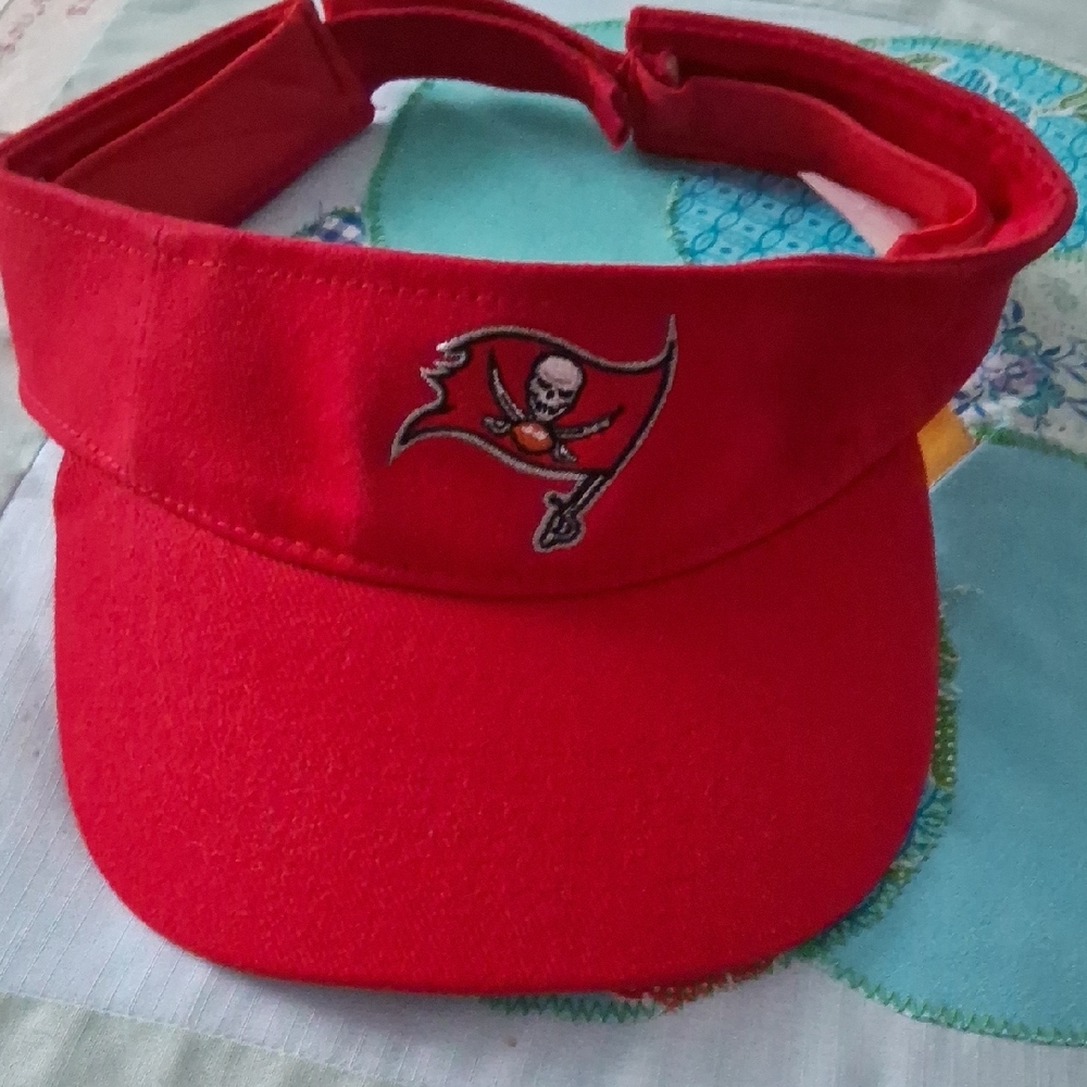 Like New,Tampa Bay Buccaneers, Sports Visor❤️